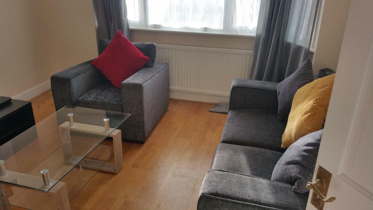 Elegant And Spacious 2 Bedroom Barnet Zewnętrze zdjęcie