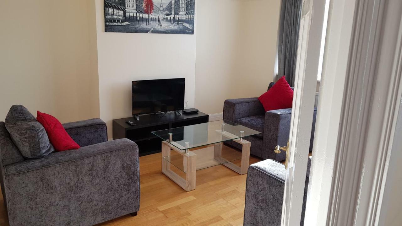 Elegant And Spacious 2 Bedroom Barnet Zewnętrze zdjęcie