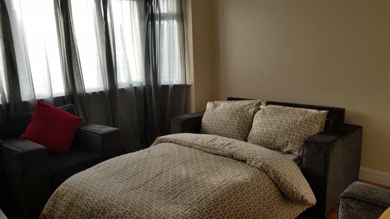 Elegant And Spacious 2 Bedroom Barnet Zewnętrze zdjęcie