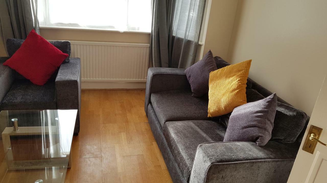 Elegant And Spacious 2 Bedroom Barnet Zewnętrze zdjęcie