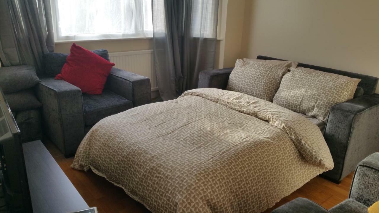 Elegant And Spacious 2 Bedroom Barnet Zewnętrze zdjęcie