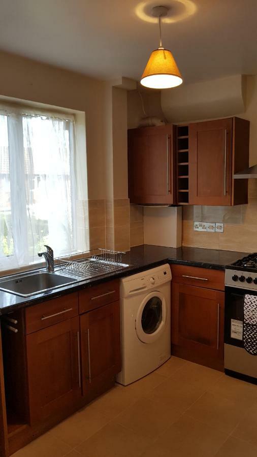 Elegant And Spacious 2 Bedroom Barnet Zewnętrze zdjęcie