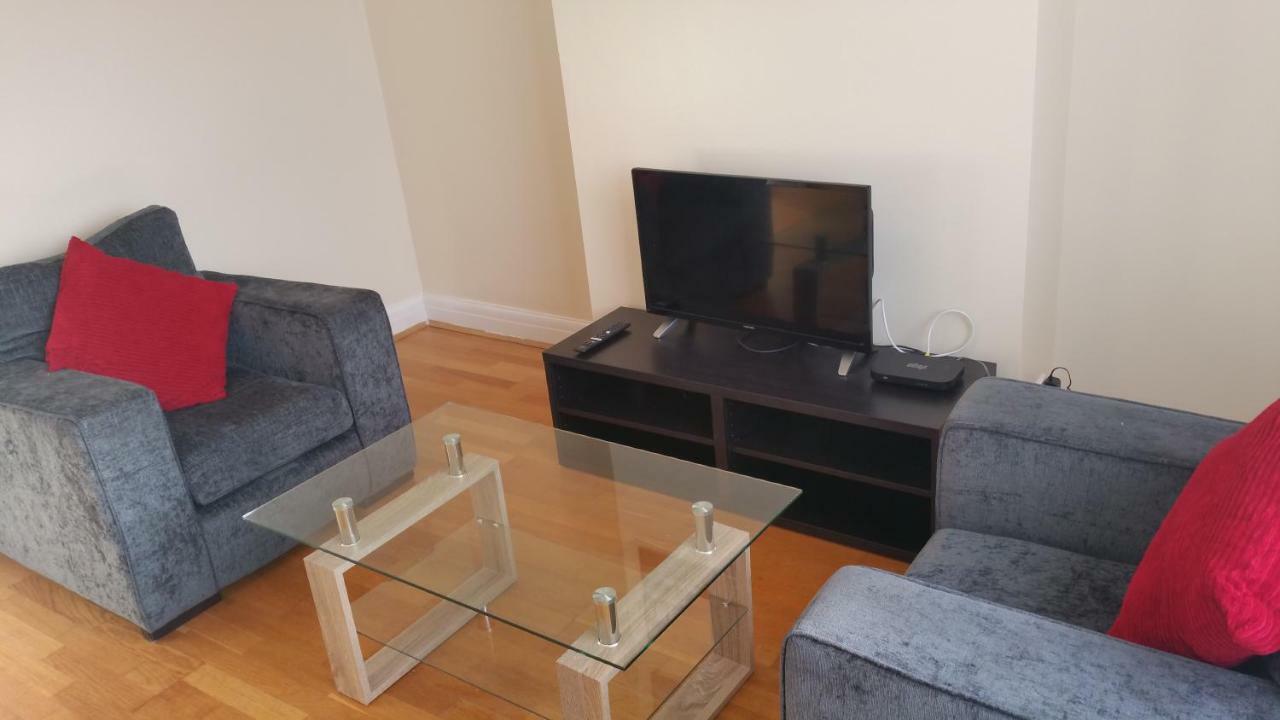 Elegant And Spacious 2 Bedroom Barnet Zewnętrze zdjęcie