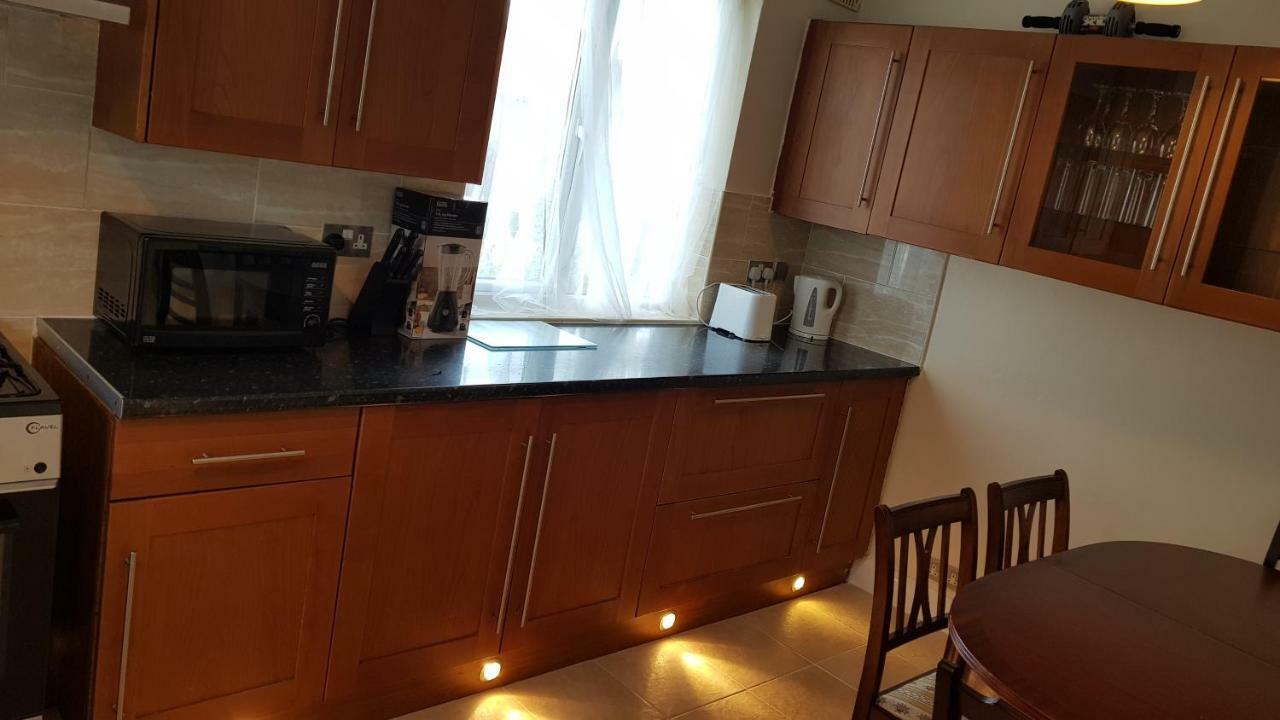 Elegant And Spacious 2 Bedroom Barnet Zewnętrze zdjęcie