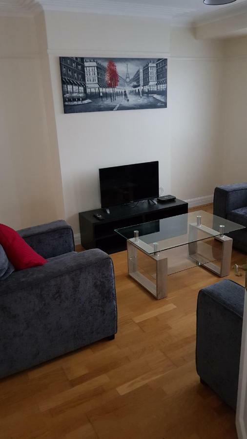 Elegant And Spacious 2 Bedroom Barnet Zewnętrze zdjęcie